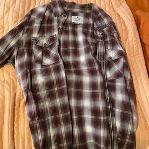 long sleeve shirt from AE one button is meet up but otherwise good condition
